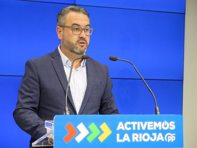 El diputado nacional del PP riojano, Javier Merino en comparecencia de prensa