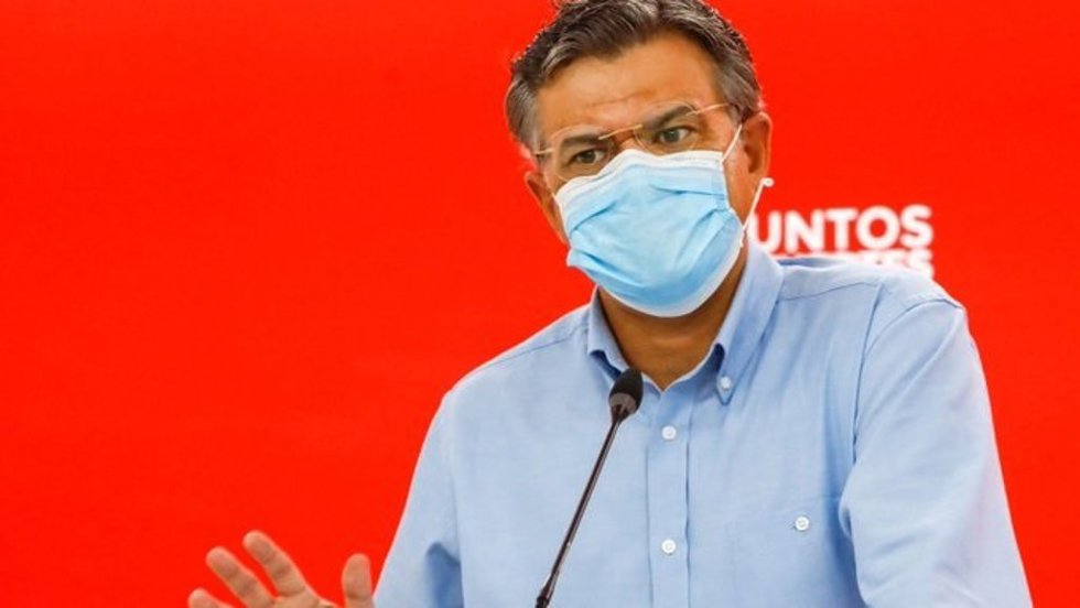 Imagen de archivo del portavoz del PSOE de Extremadura, Juan Antonio González, en rueda de prensa