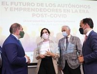 Ayuso llama a no caer en discursos de "brotes verdes": "Si las recetas son socialistas, la pobreza se va a extender"