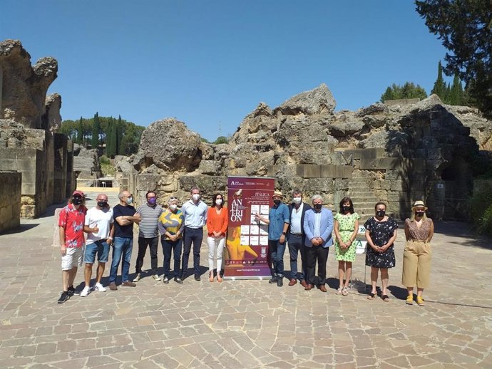 Presentación de 'Anfitrión' en el teatro romano de Itálica