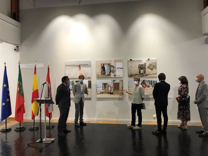 Inauguración de la exposición 'Transversalidades' en el Museo de Salamanca.