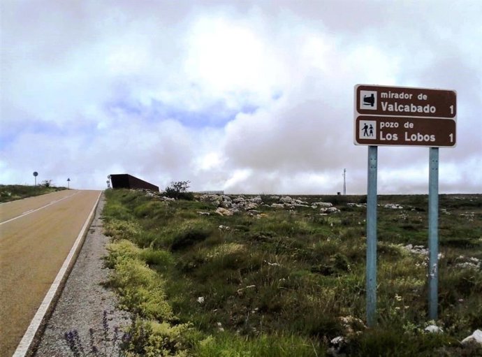 Señalización turística en Las Loras.