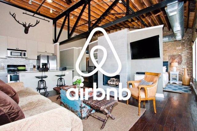Archivo - Airbnb.