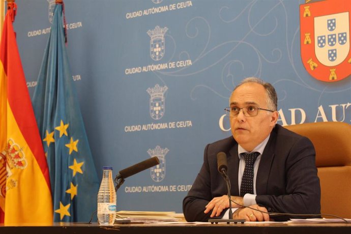 El consejero de Sanidad y portavoz del Gobierno de Ceuta, Alberto Gaitán, en rueda de prensa