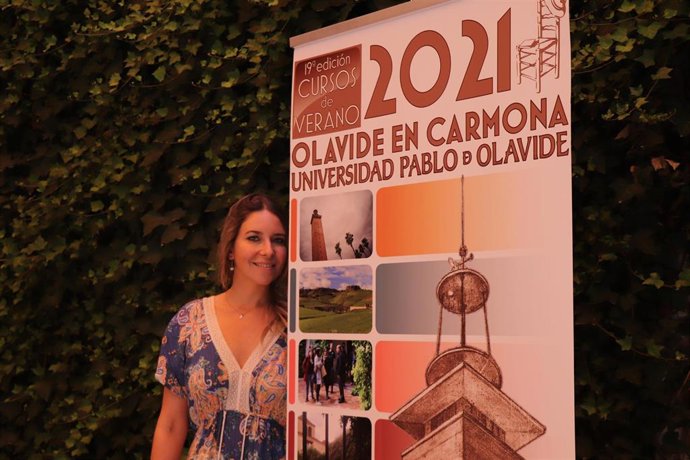 La cantaora Rocío Márquez durante el seminario 'Las fronteras del Flamenco. Creatividad y nuevos imaginarios', dentro de la programación de los Cursos de Verano de la Universidad Pablo de Olavide (UPO) en Carmona.