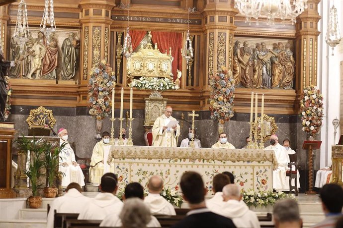 El cardenal Omella ha presidido la eucaristía en la Basílica de Montilla.