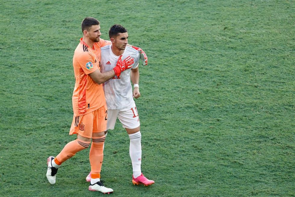 Ferran Torres y Unai Simón