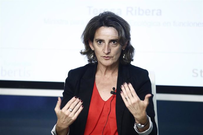 Archivo - La ministra de Transición Ecológica en funciones, Teresa Ribera, interviene en la jornada 'Stop pérdida de biodiversidad' organizada en la Sede Abertis.