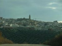Muere un hombre en un accidente entre dos coches y un camión en Porcuna (Jaén)