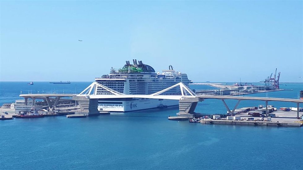 El MSC Grandiosa de MSC cruceros, el sábado pasado en Barcelona.