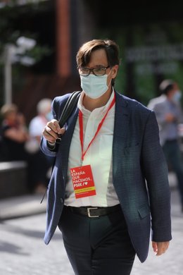 El líder del PSC, Salvador Illa, a su llegada a una reunión de los componentes del Comité Federal del PSOE, a 3 de julio de 2021, en Madrid, (España). Esta reunión ordinaria, compuesta por el máximo órgano de decisión del Partido Socialista, gira en tor