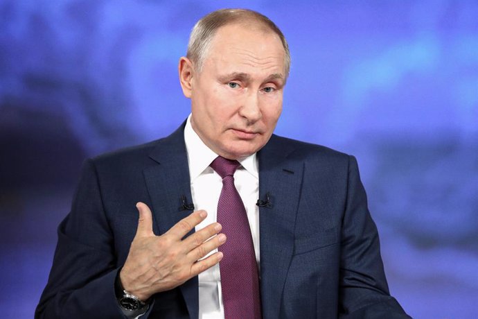 HANDOUT - 30 June 2021, Russia, Moscow: Russian President Vladimir Putin speaks during his annual "Direct Line with Vladimir Putin" live call-in show. Photo: -/Kremlin/dpa - ATTENTION: editorial use only and only if the credit mentioned above is referen