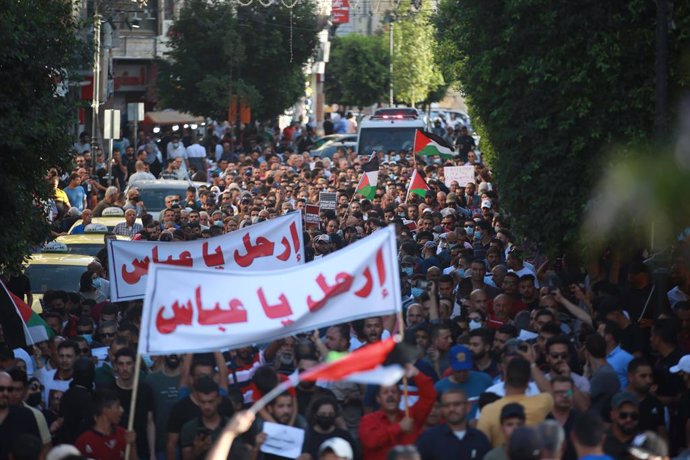 Manifestación contra el presidente palestino, Mahmud Abbas, en Ramala