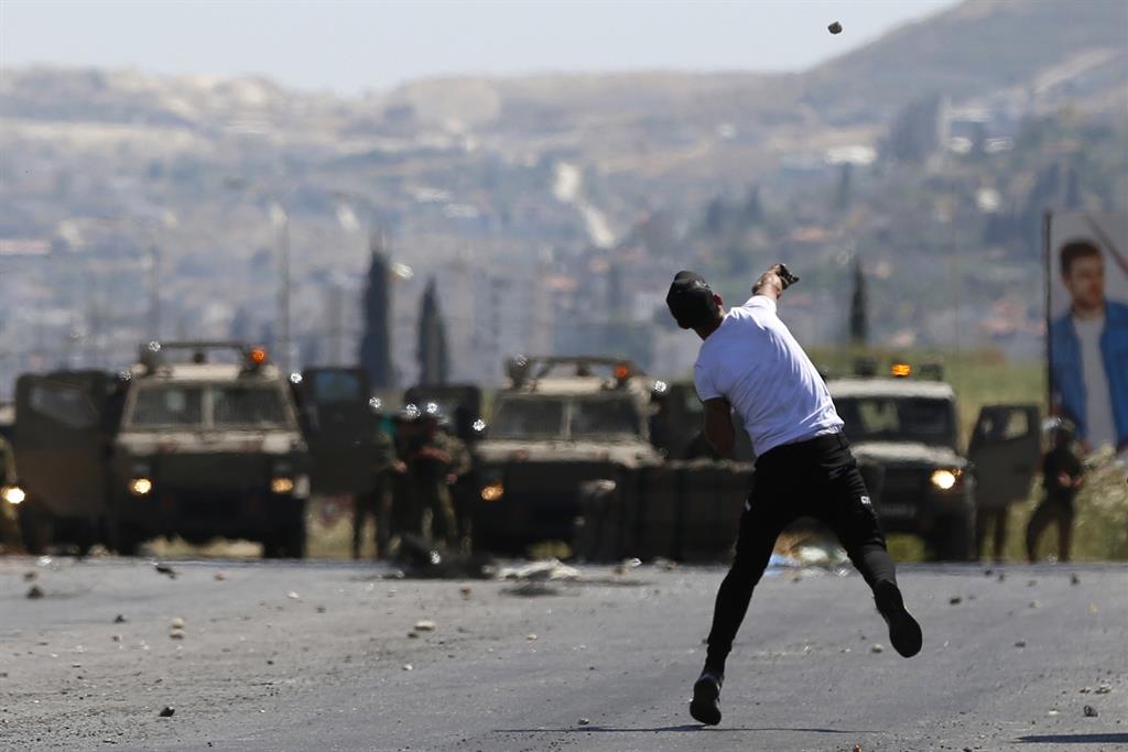 O.Próximo.- Fallece un joven en Cisjordania tras un ataque de las fuerzas israelíes contra civiles - Vimarsana News