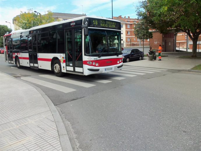 Archivo - Autobús urbano de Gijón, Emtusa.