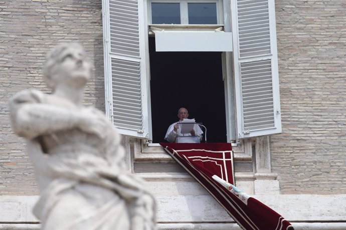 El Papa Francisco, oferint l'Ángelus aquest diumenge des de la finestra del Palau Apostlic del Vatic