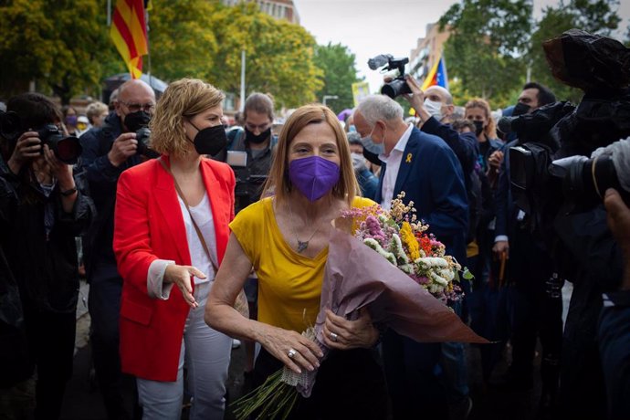 La expresidenta del Parlament de Catalunya Carme Forcadell (ERC), a su salida de la prisión de Wad-Ras, un día después de ser indultada por el Gobierno de España, a 23 de junio de 2021, en Barcelona, Catalunya (España). La salida tiene lugar después de 