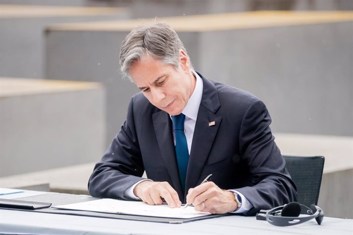 24 June 2021, Berlin: US Secretary of State Antony Blinken signs an agreement on closer cooperation on Holocaust issues with German Foreign Minister Heiko Maas (Not Pictured), at the Holocaust Memorial. Photo: Christoph Soeder/dpa