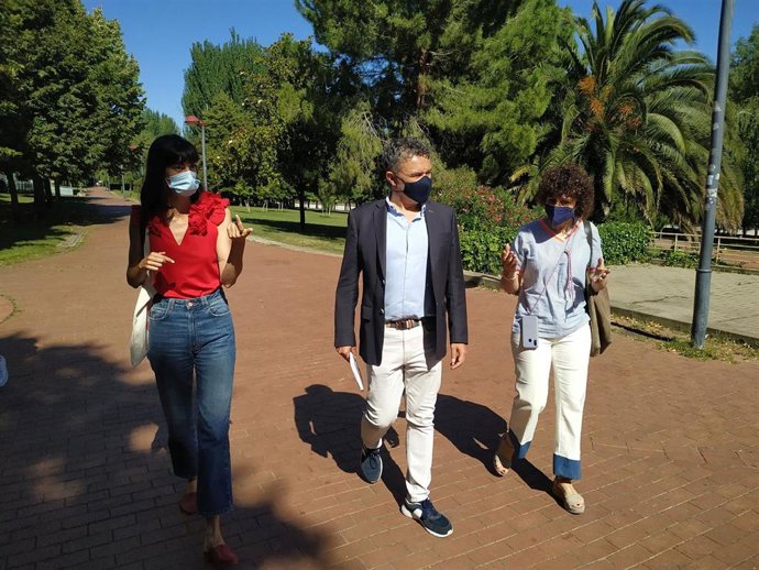 El PP critica la "desidia" del Gobierno local ante los botellones en el Parque del Ebro de Logroño