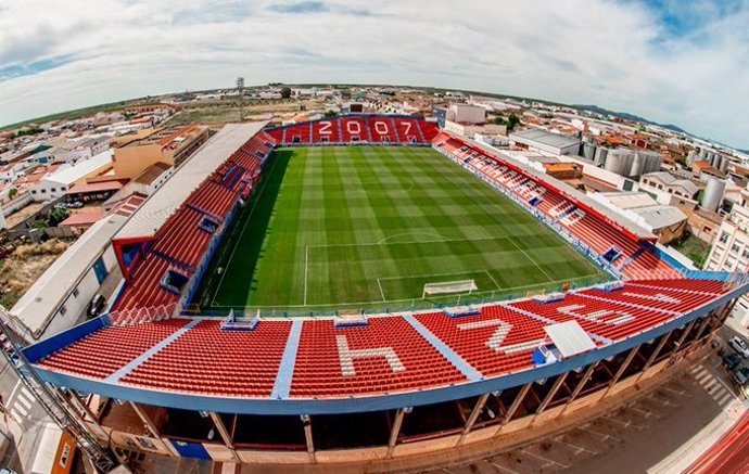 Estadio Francisco de la Hera, donde juega el Extremadura UD.
