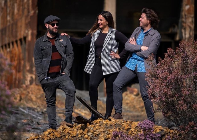 Imagen del grupo Ocho Vientos.