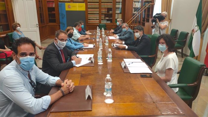 El secretario de Estado de Economía y Apoyo a la Empresa, Gonzalo García Andrés, se reúne con agentes sociales y económicos de Málaga