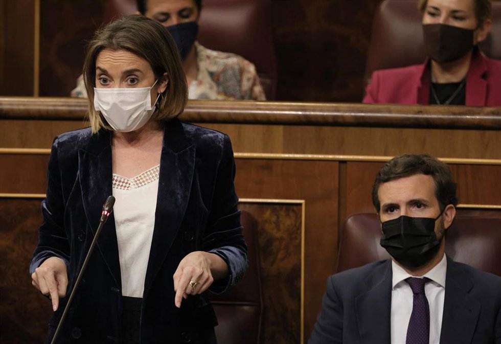 Archivo - La portavoz del Grupo Parlamentario Popular en el Congreso, Cuca Gamarra, interviene en una sesión de control al Gobierno, a 26 de mayo de 2021, en el Congreso de los Diputados, Madrid, (España). 