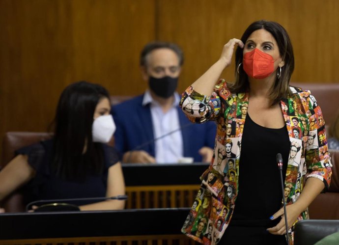 La nueva portavoz del grupo parlamentario del PSOE-A, Ángeles Férriz, durante su intervención en la sesión de control al gobierno en el Pleno del Parlamento de Andalucía, 24 de junio del 2021, en Sevilla; Andalucía, España.