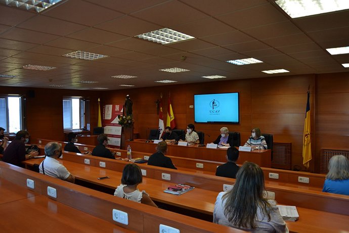 La Universidad Católica de Ávila abre los Cursos de Lengua y Cultura Española (AULCE).