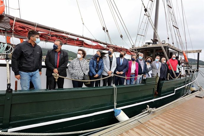 Firma del convenio entre la Xunta y la UDC para la creación del un plan de acción sobre la cultura y el patrimonio marítimo