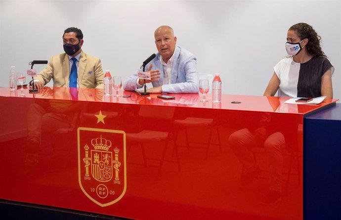 El consejero andaluz de Educación y Deporte, Javier Imbroda, durante el balance de la celebración de la Eurocopa