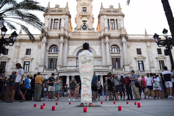 Cientos de valencianos claman justicia para el joven Samuel