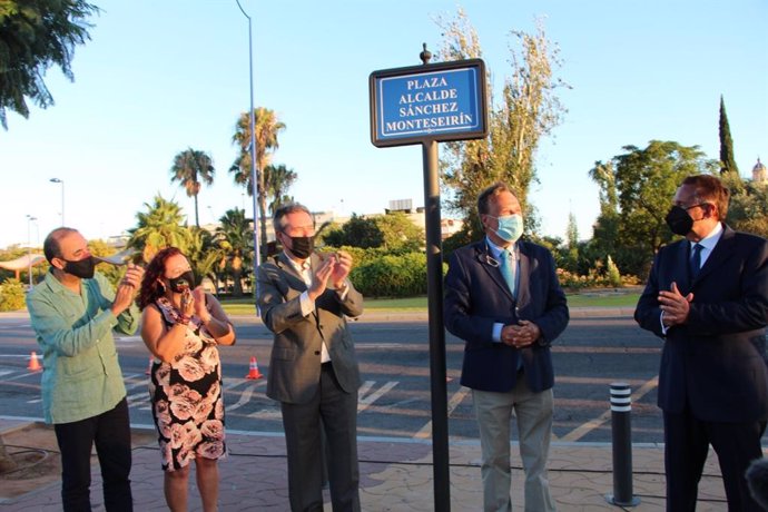Inauguración de la plaza dedicada al ex alcalde de Sevilla Alfredo Sánchez Monteseirín