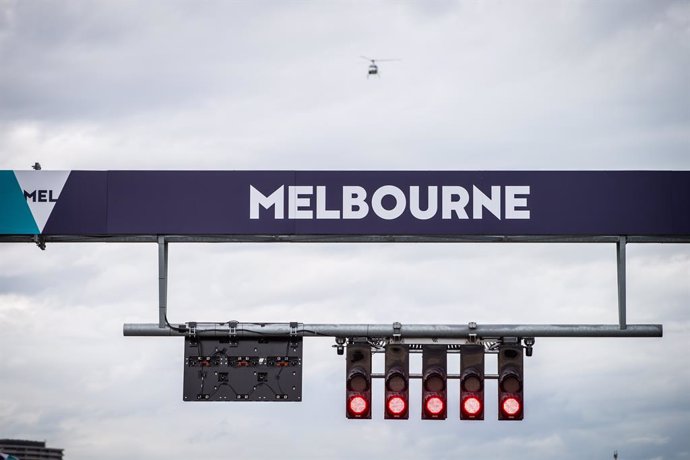 Archivo - Red Lights after the cancellation of the race due to coronavirus outbreak during the Formula 1 Rolex Australian Grand Prix 2020 from March 13 to 15, 2020 on the Albert Park Grand Prix Circuit, in Melbourne, Australia - Photo Antonin Vincent / 