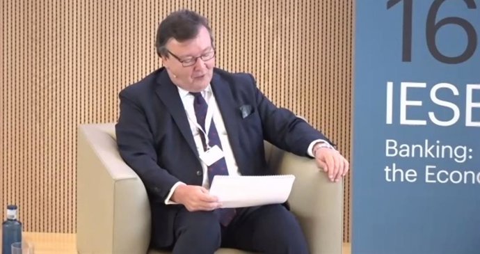 El presidente de Citi en España, William Van Dyke, durante el 16 IESE Banking