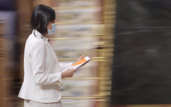 La líder de Cs, Inés Arrimadas, en una sesión de control al Gobierno en el Congreso de los Diputados, a 30 de junio de 2021, en Madrid, (España). (Foto de archivo).