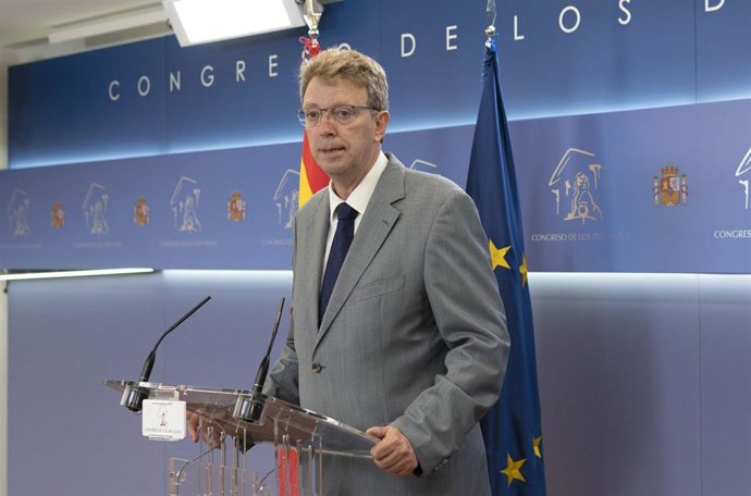 El portavoz del PDeCAT en el Congreso, Ferrán Bel, en rueda de prensa