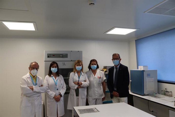 El Hospital Regional de Málaga amplía el servicio de Microbiología