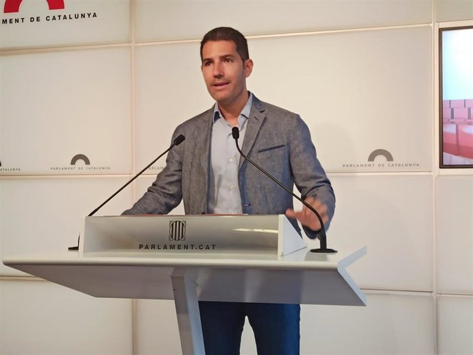 El portavoz de Cs en el Parlament, Nacho Martín Blanco, en rueda de prensa en el Parlament