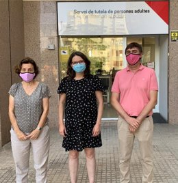 (I-D) La Consellera De Asuntos Sociales Y Deportes, Fina Santiago; La Vicepresidenta De La Generalitat Valenciana, Mónica Oltra, Y El Director General De Atención A La Dependencia, Gori Molina.