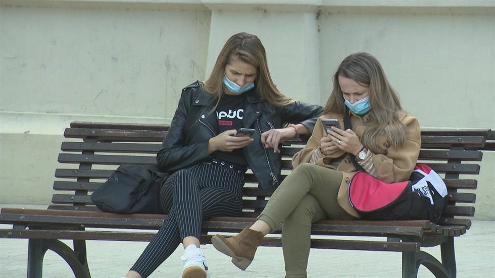 Nuevos hábitos de consumo digitales a través de los teléfonos móviles principalmente.