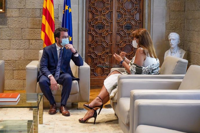 Reunión del presidente de la Generalitat, Pere Aragons, y la presidenta del Parlament, Laura Borrs, en la Generalitat.