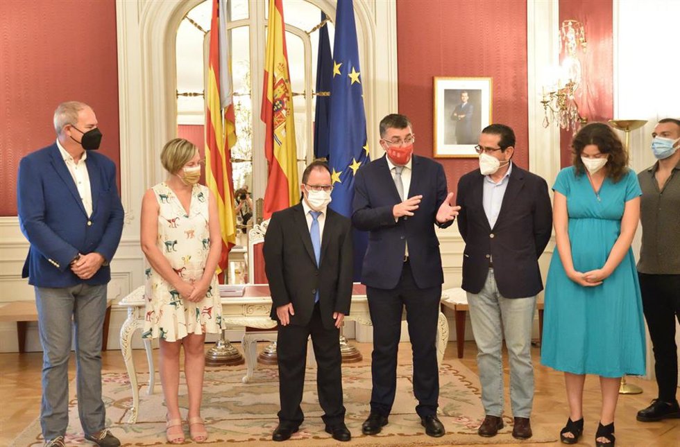 Homenaje a 'Ovi' en Les Corts