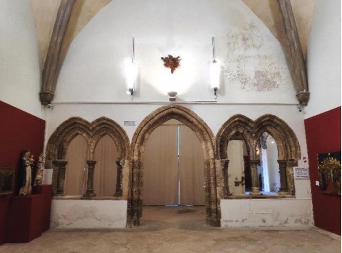 Aspecto actual de una zona de los claustros de la Colegiata de Santa María de Calatayud.