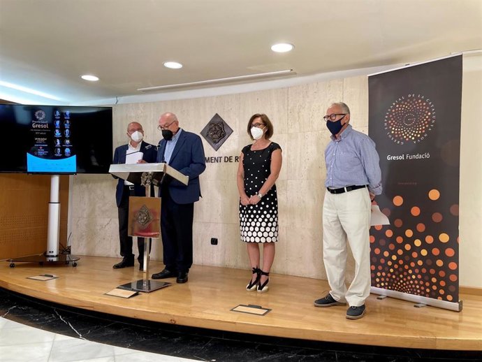 El alcalde de Reus Carles Pellicer; el presidente de la Fundación Gresol Emili Correig; la presidenta de El Círcol Patrícia Terradellas; y el director gerente de la Fundación Gresol Robert Moragues, en la entrega de los premios Gaudí Gresol