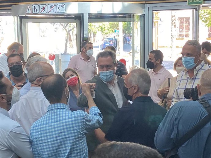 Espadas con la Ejecutiva del PSOE en Cádiz