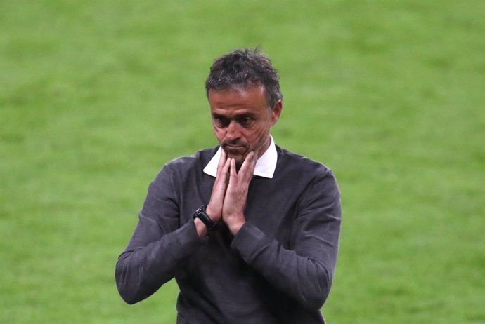 06 July 2021, United Kingdom, London: Spain coach Luis Enrique reacts during the UEFA EURO 2020 semi final soccer match between Italy and Spain at Wembley Stadium. Photo: Nick Potts/PA Wire/dpa