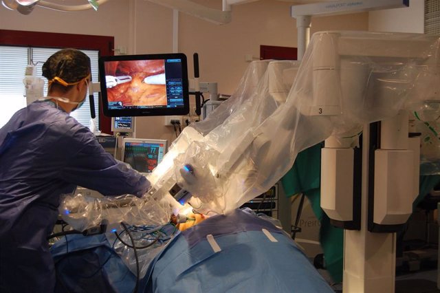El robot Da Vinci de Vithas Madrid Arturo Soria reduce en dos días la hospitalización en cáncer de próstata