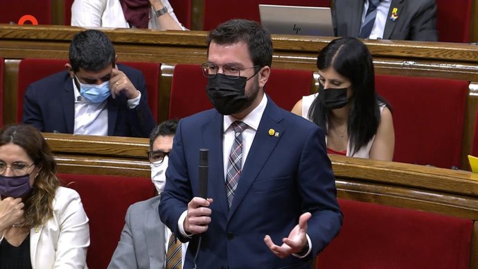 El president del Govern, Pere Aragons, en el ple del Parlament