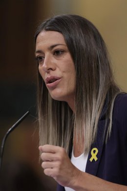 La portavoz de Junts per Catalunya, Miriam Nogueras, interviene en una sesión de control al Gobierno en el Congreso